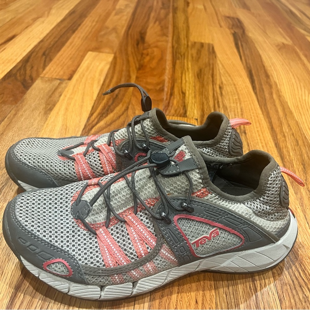 Teva‎ Shoes Women Sz 9 Gray Red Mesh Lightweight Quick Lace Trail Outdoor